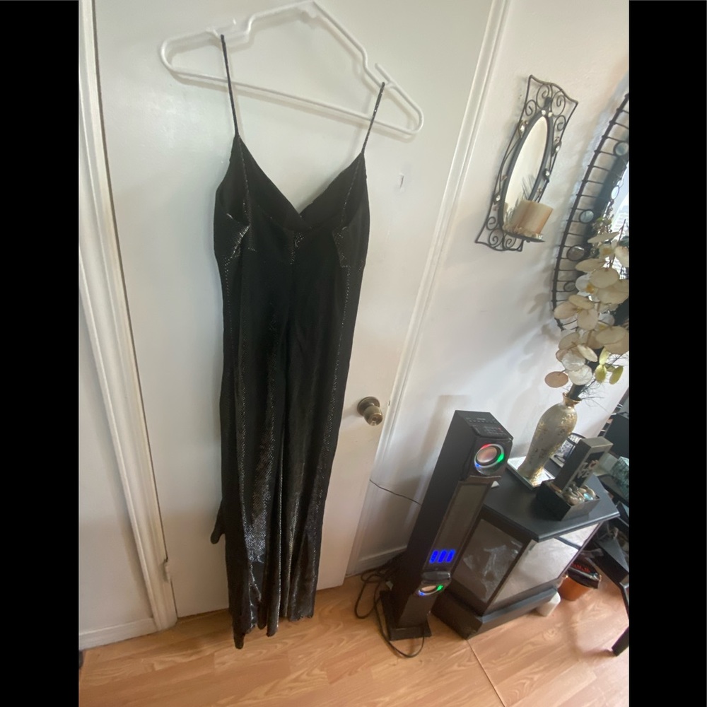 De Laru by Sheila Yen long black metallic formal prom gown dress size 9/10